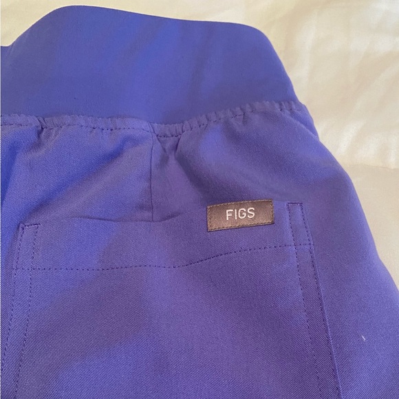 Women’s Figs Blueberry High Waisted Cargo Scrub Pants XXS  with Lime Drawstring - Picture 3 of 5